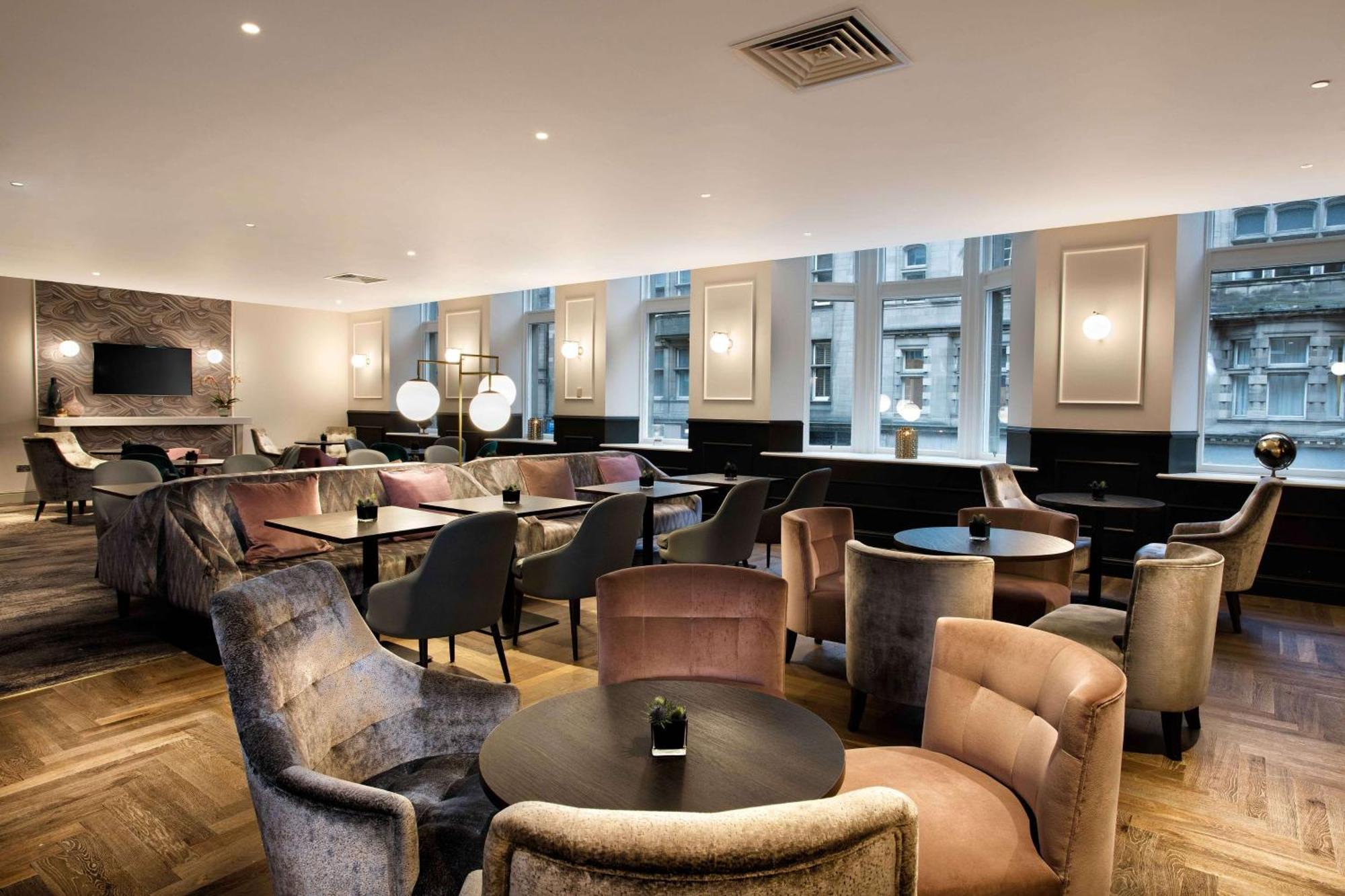 Hilton Edinburgh Carlton Hotel Exterior photo