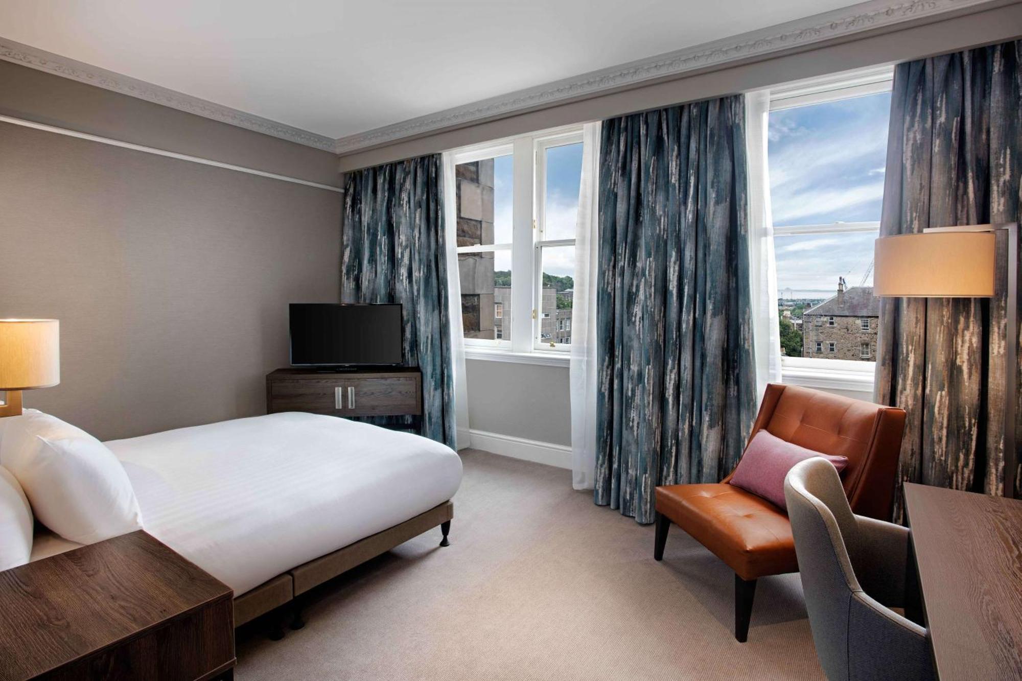 Hilton Edinburgh Carlton Hotel Exterior photo