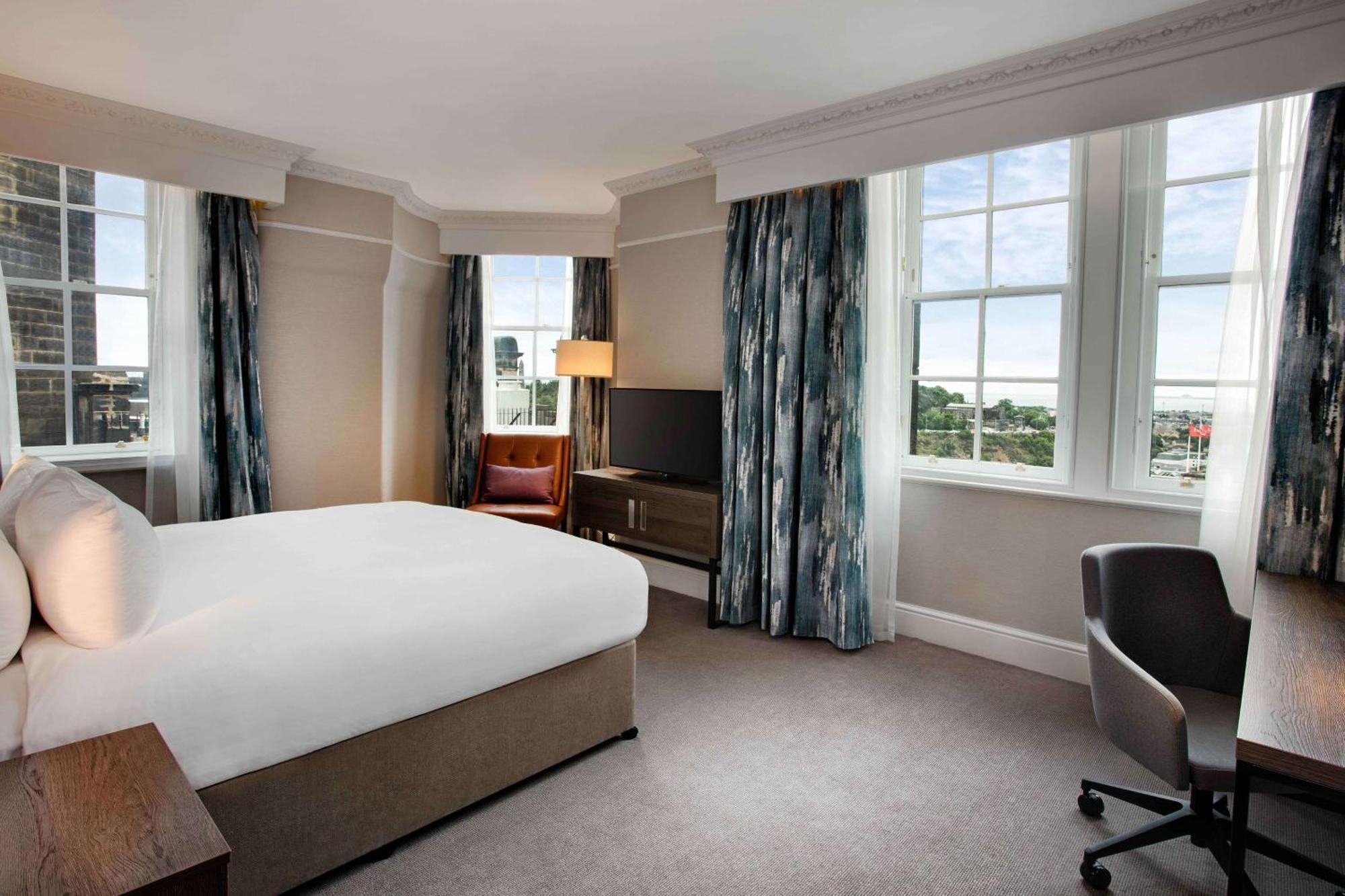 Hilton Edinburgh Carlton Hotel Exterior photo