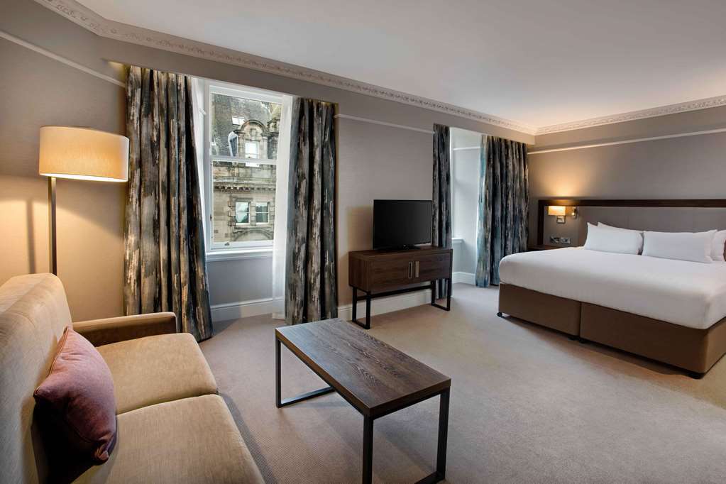 Hilton Edinburgh Carlton Hotel Room photo